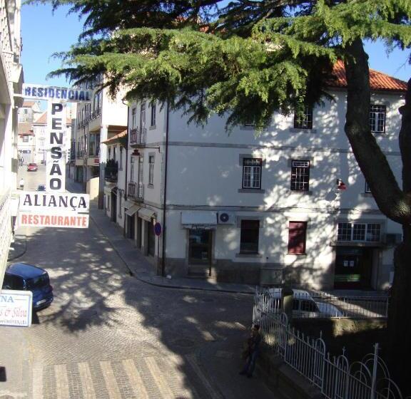 اتاق استاندارد سه نفره, Aliança Alojamento Local