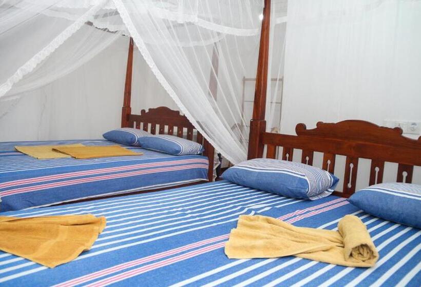 Habitación Familiar, Tithira Guest House