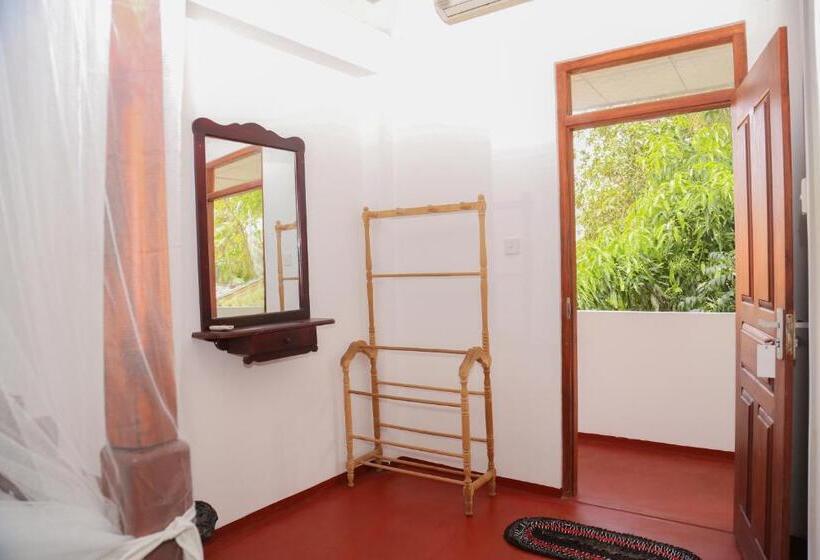Habitación Estándar Cama Queen, Tithira Guest House