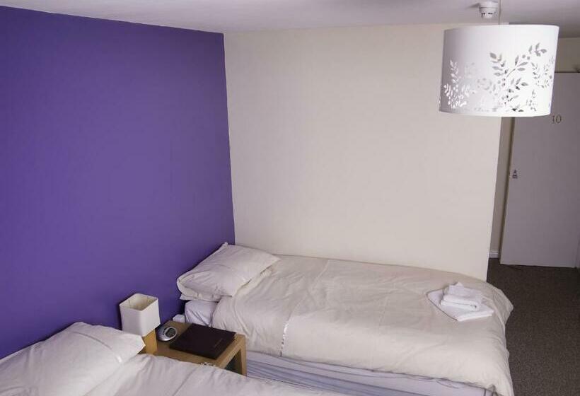 Семейный Номер, Fourways Guest House