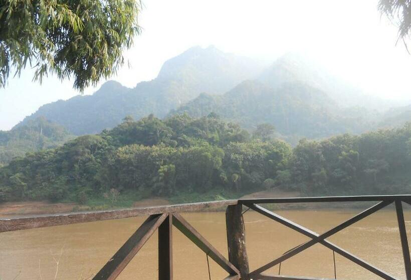 Номер Стандарт Вид на Реку, Nam Ou River Lodge
