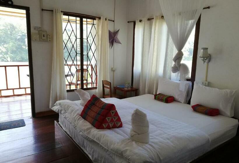Номер Стандарт Вид на Реку, Nam Ou River Lodge