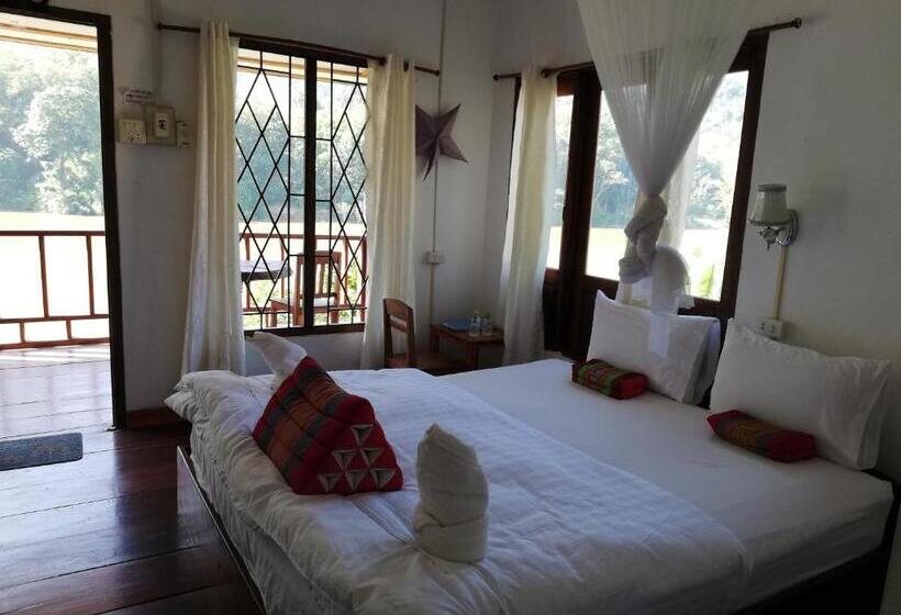 Номер Стандарт Вид на Реку, Nam Ou River Lodge