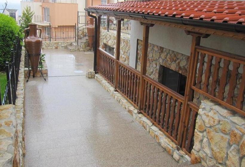 סטודיו סטנדרטי נוף לפארק, Neli Sea Villa