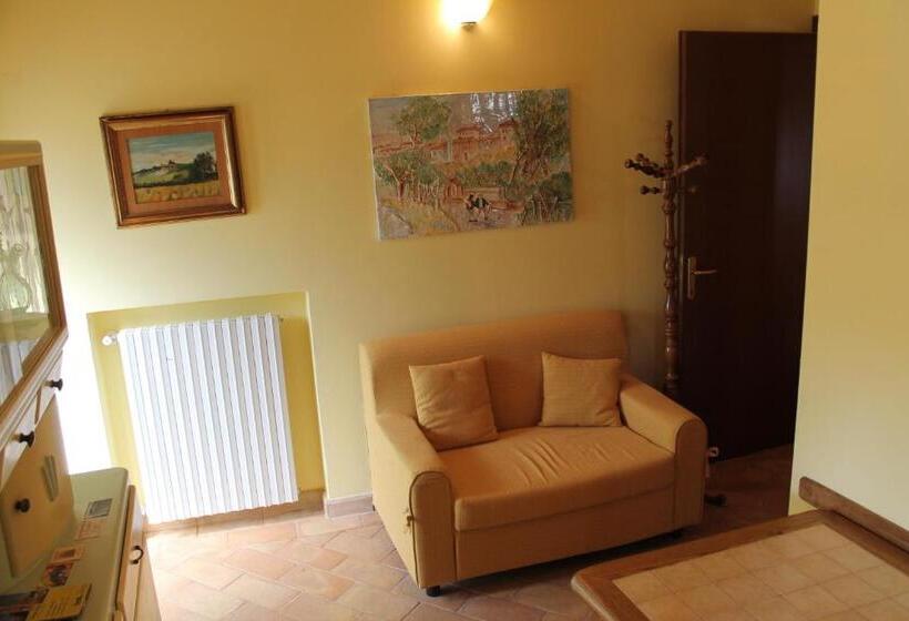 Студия Стандарт, Agriturismo Borgo Pirolino