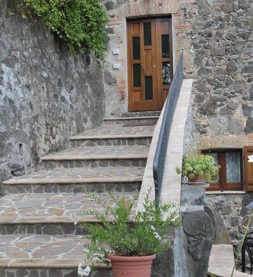 Студия Стандарт, Agriturismo Borgo Pirolino