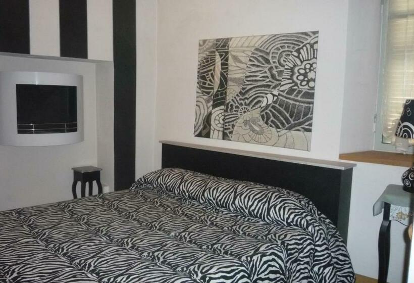 آپارتمان 1 خوابه با بالکن, Lori S Inn