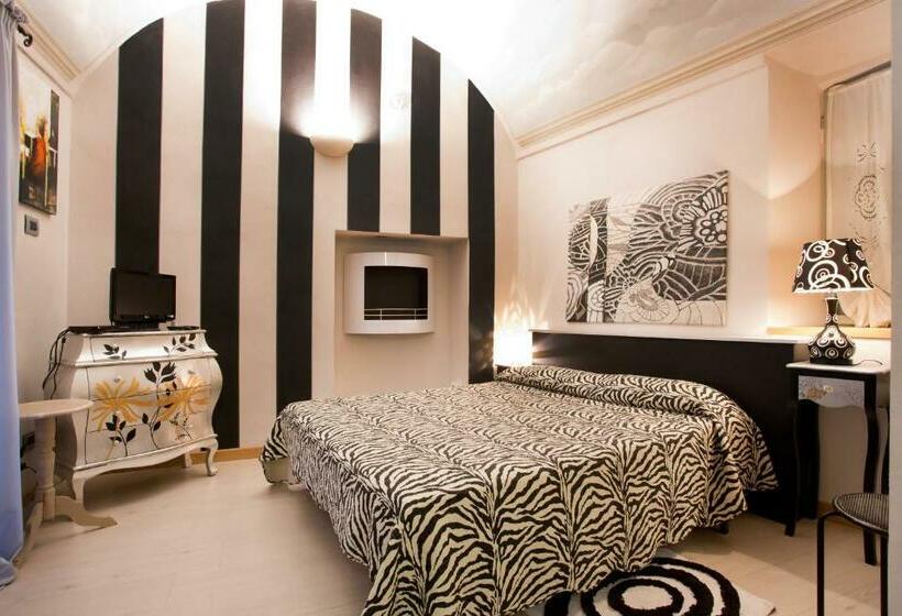 آپارتمان 1 خوابه با بالکن, Lori S Inn