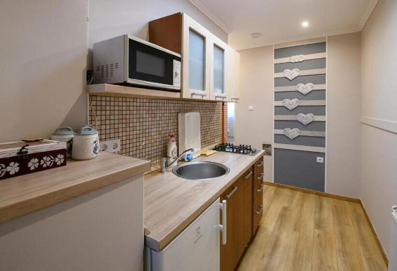 带1个卧室的舒适公寓, Jázmin Apartmanház