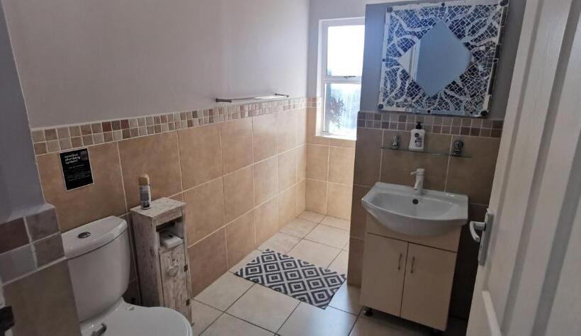 Дом 3 Спальни, The Coelacanth Guest House And Beach Thyme Self Catering