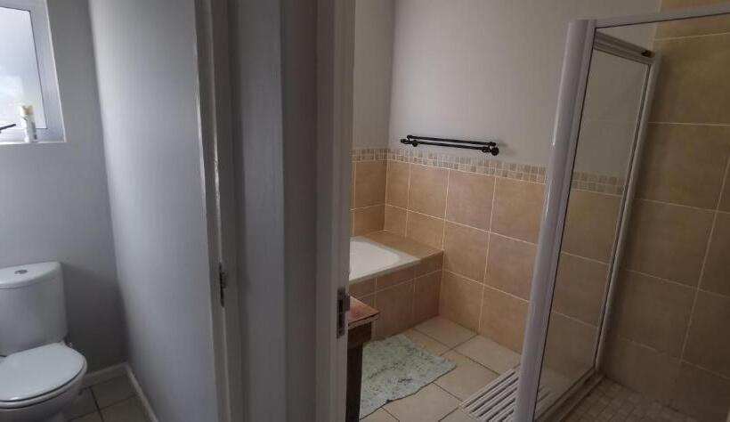 Дом 3 Спальни, The Coelacanth Guest House And Beach Thyme Self Catering