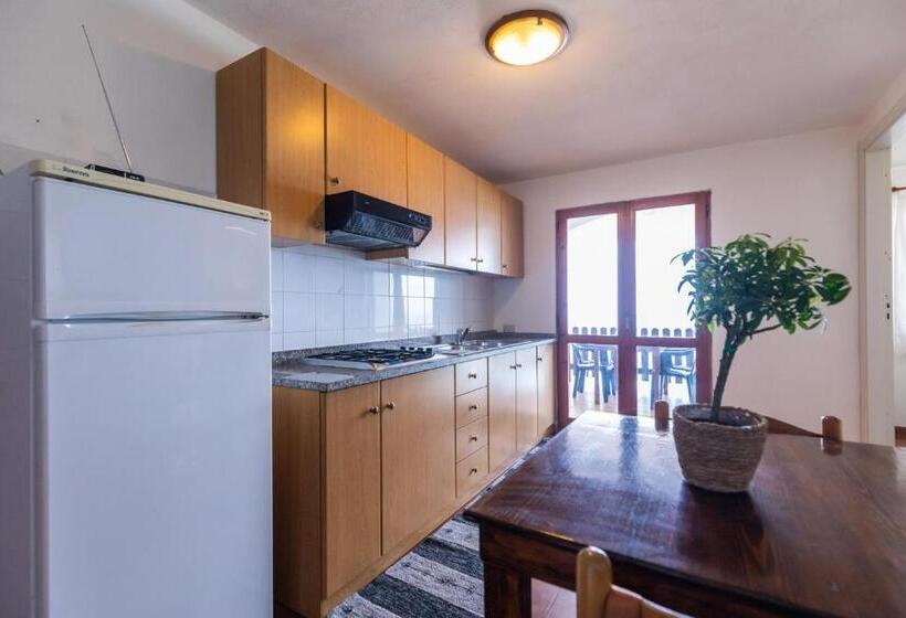 带1个卧室的带海景的公寓, La Meridiana