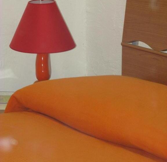 غرفة قياسية ثلاثية, Guest House Erika