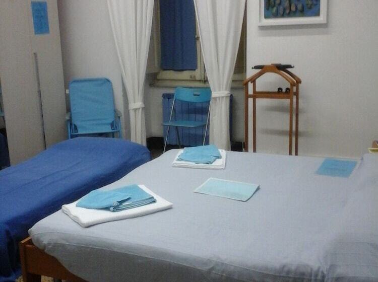 غرفة قياسية رباعية, Guest House Erika