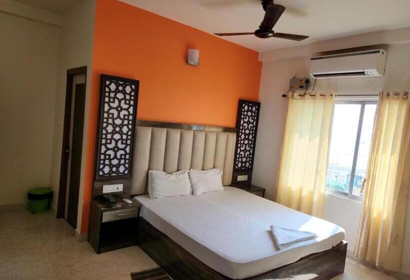 Номер Deluxe с Балконом, Blooming Star Guest House