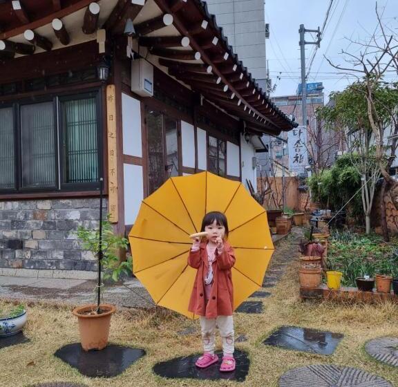 Номер Стандарт, Dasomchae Hanok Stay