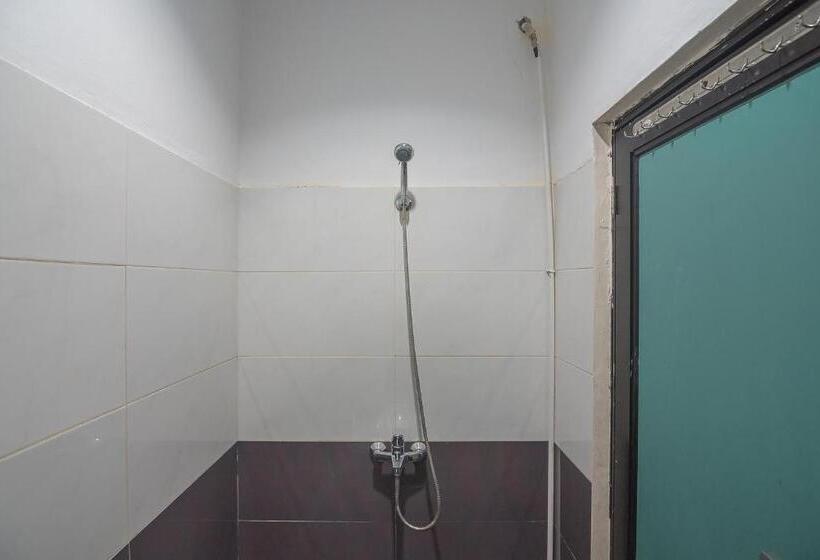 Номер Стандарт, Reddoorz Near Rsud Embung Fatimah Batam