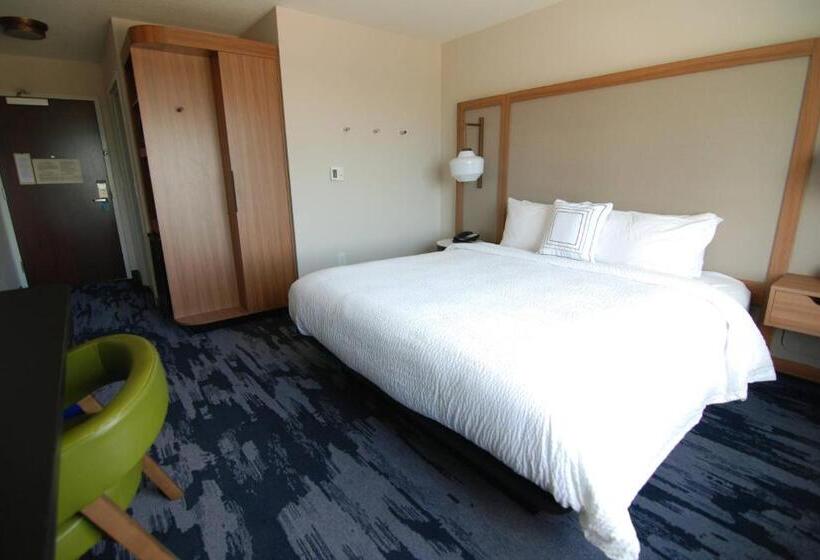 스탠다드 룸 킹사이즈 침대, Fairfield Inn & Suites Winona