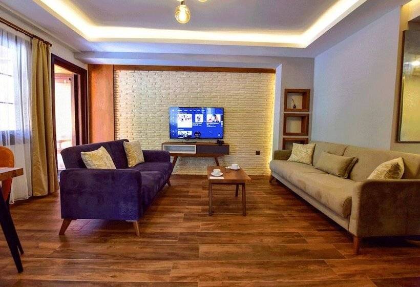 带河湖景观的套房, Vadi̇ Uzungöl