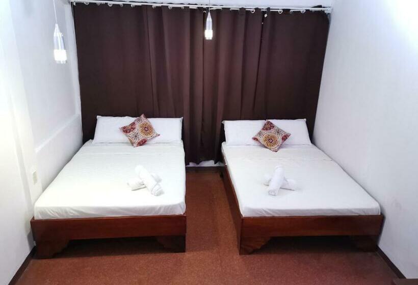 スタンダード４人部屋, Pura Vida Backpackers Golfito