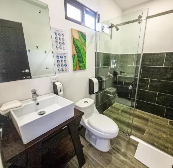 חדר סטנדרט, Burbi Lake Lodge Monteverde