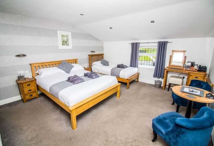 Трехместный Номер Deluxe, The Saxon Inn