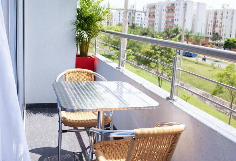 اتاق لوکس با بالکن, Be Suites Cali