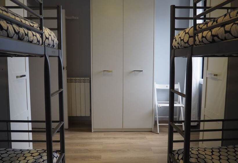 Camera Quadrupla Standard Bagno Condiviso, Hostel Once Nudos