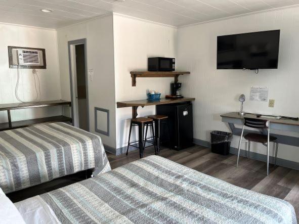Номер Стандарт, Swell Motel