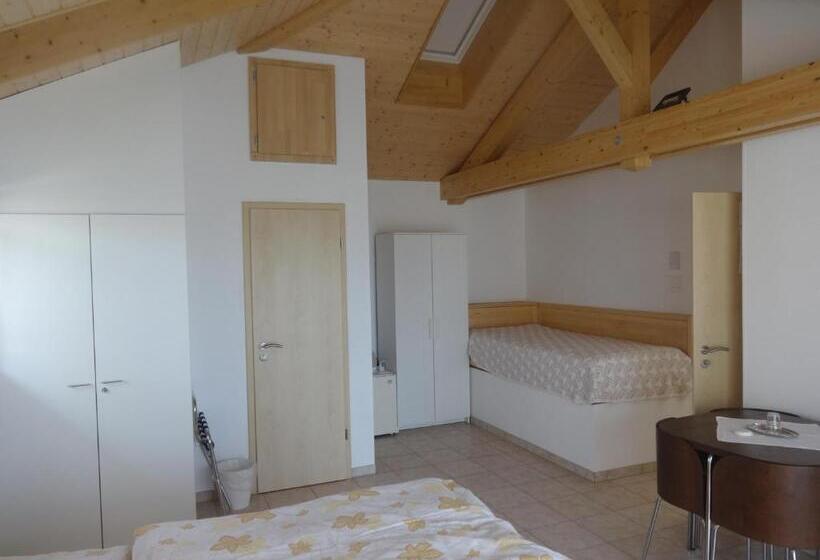 Трехместный Номер Стандарт с Видом, Bed And Breakfast Prilly Lausanne