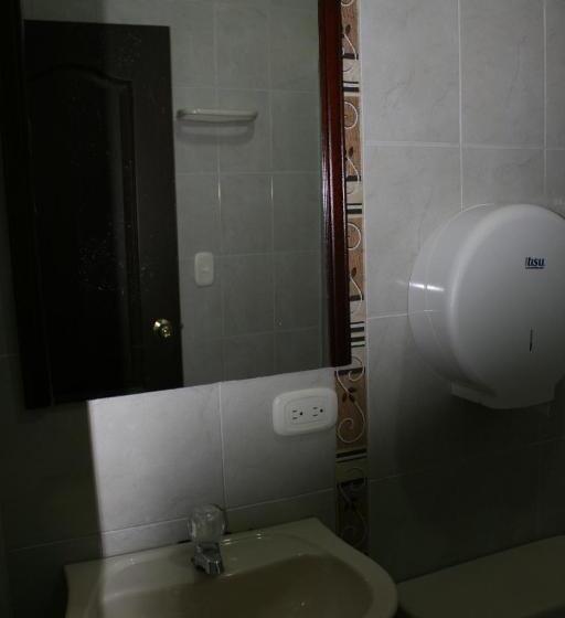 四人标准间, Vivienda Turística El Castillo
