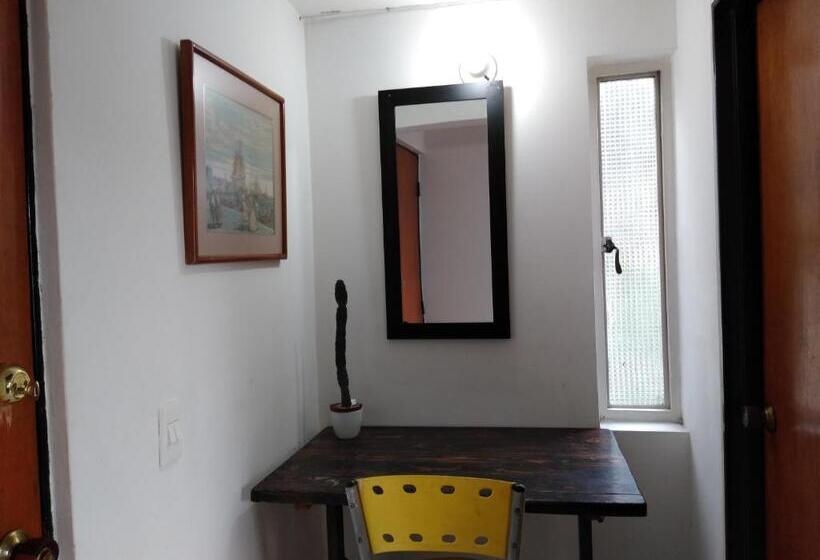 Habitación Deluxe, Hostal Norma101