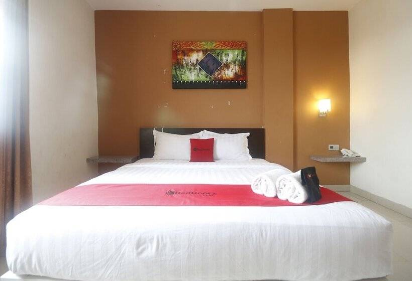Номер Deluxe, Reddoorz Plus Near Universitas Negeri Makassar