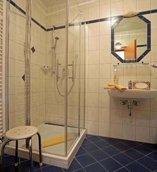 Номер Стандарт, Weinstube Schwalbennest