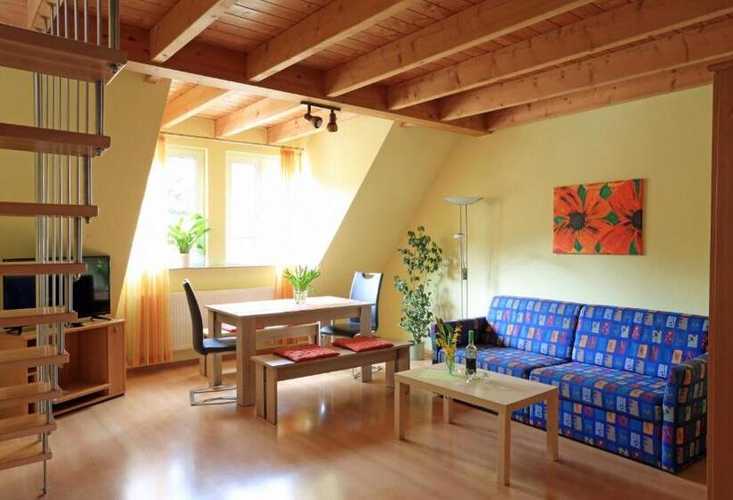 Апартаменты 2 Спальни, Weinstube Schwalbennest