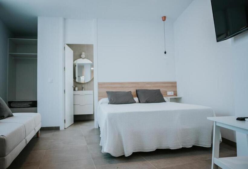 スタンダードスタジオ, Apartamentos Zhr