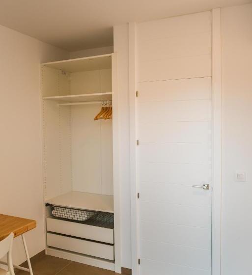 １ベッドルームアパートメント, Apartamentos Zhr
