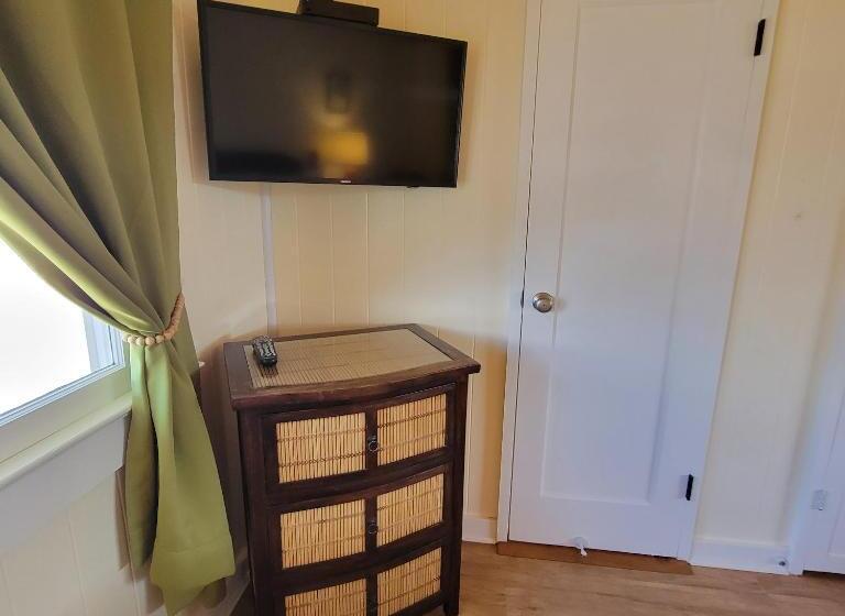 Номер Стандарт Совместная Ванная, Kohala Village Inn