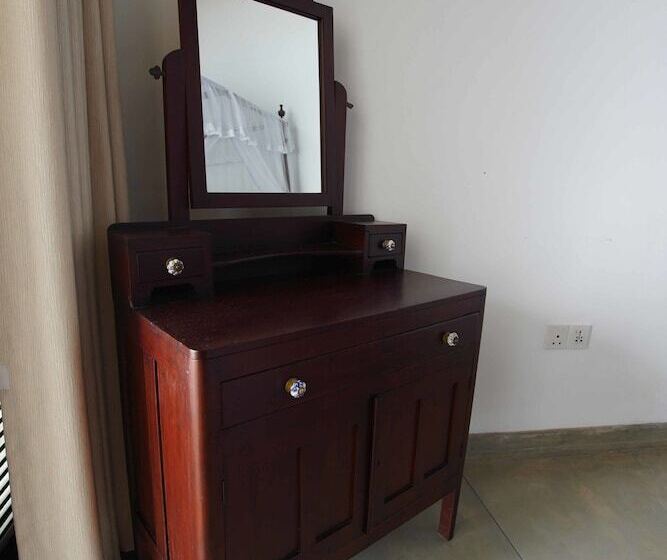 Номер Deluxe, Kapugedara297