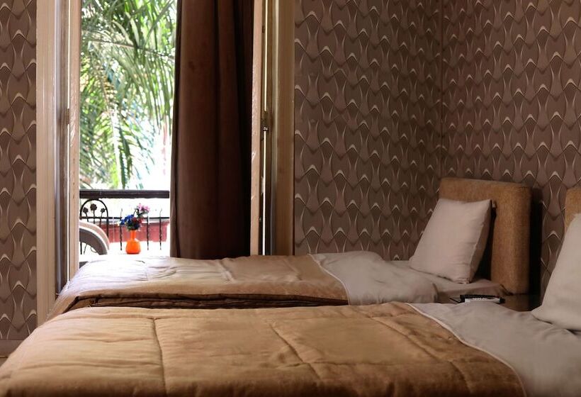 اتاق استاندارد یک تخته با سرویس بهداشتی مشترک, Holy Sheet Hostel