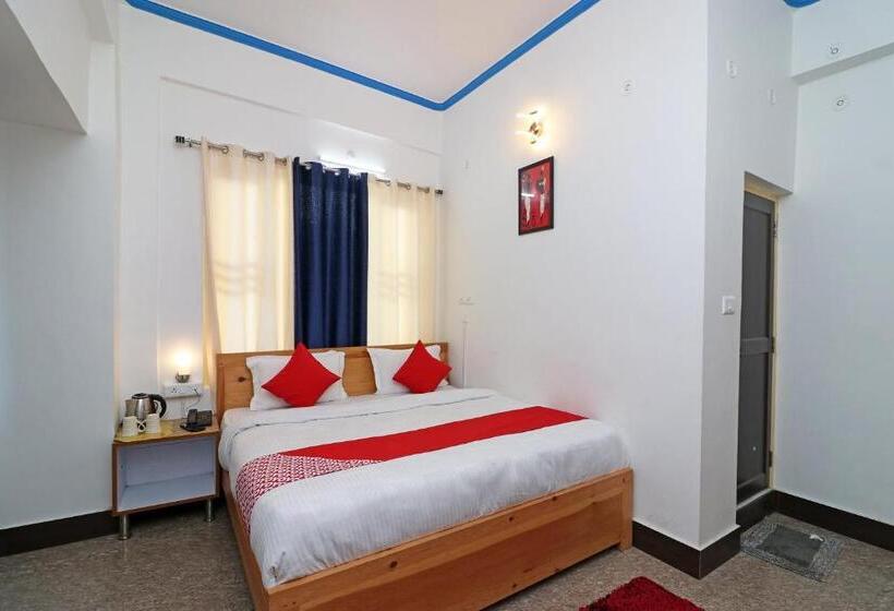 Трехместный Номер Классика, Oyo 26832 Hotel Ratnodaya