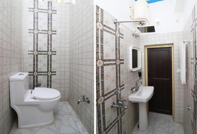 Трехместный Номер Классика, Oyo 26832 Hotel Ratnodaya