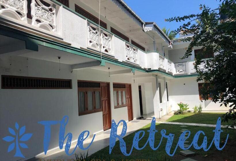 디럭스 룸, The Retreat