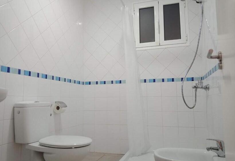 اتاق استاندارد با سرویس بهداشتی مشترک, Columbus Apartments Co Living