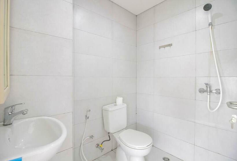 Номер Стандарт, Reddoorz Plus @ Catania Soma Rajawali