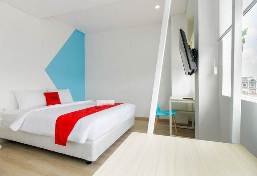 Номер Стандарт, Reddoorz Plus @ Catania Soma Rajawali