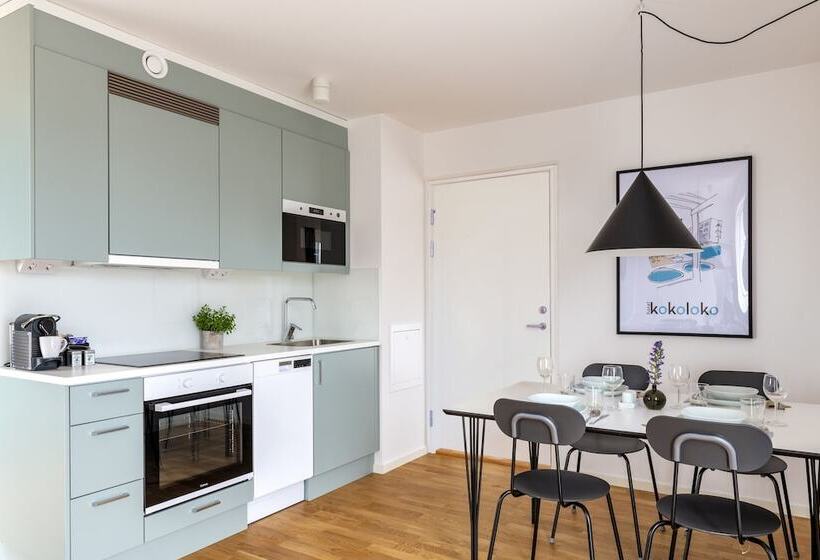 Номер Superior Вид на Море, First Hotel Kokoloko