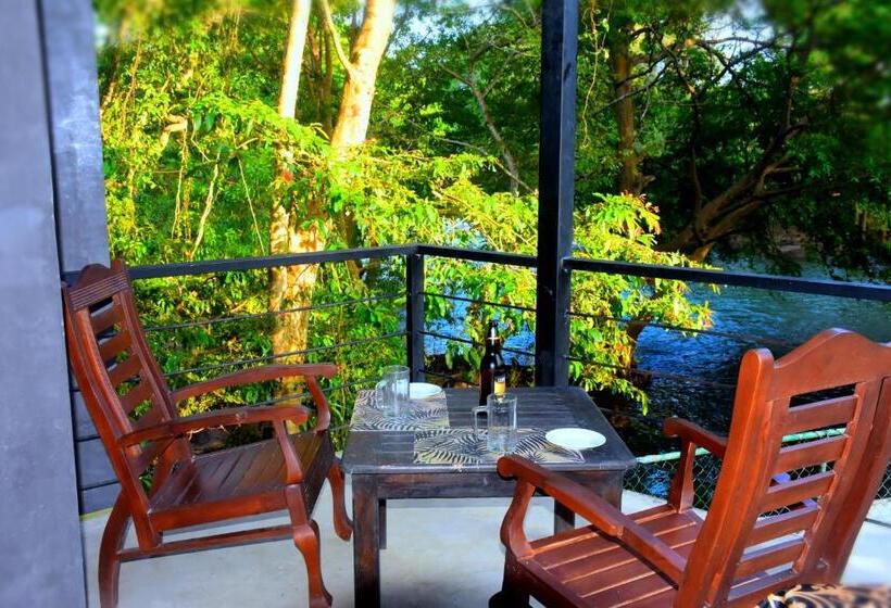 Семейный Номер, Sunwin River Cabana