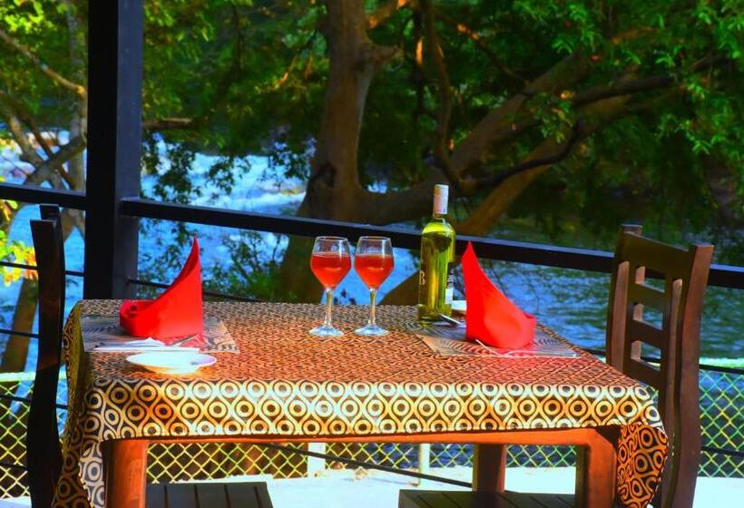 Family Suite, Sunwin River Cabana