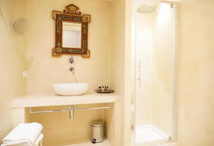 اتاق استاندارد, Granda Sweet Suites